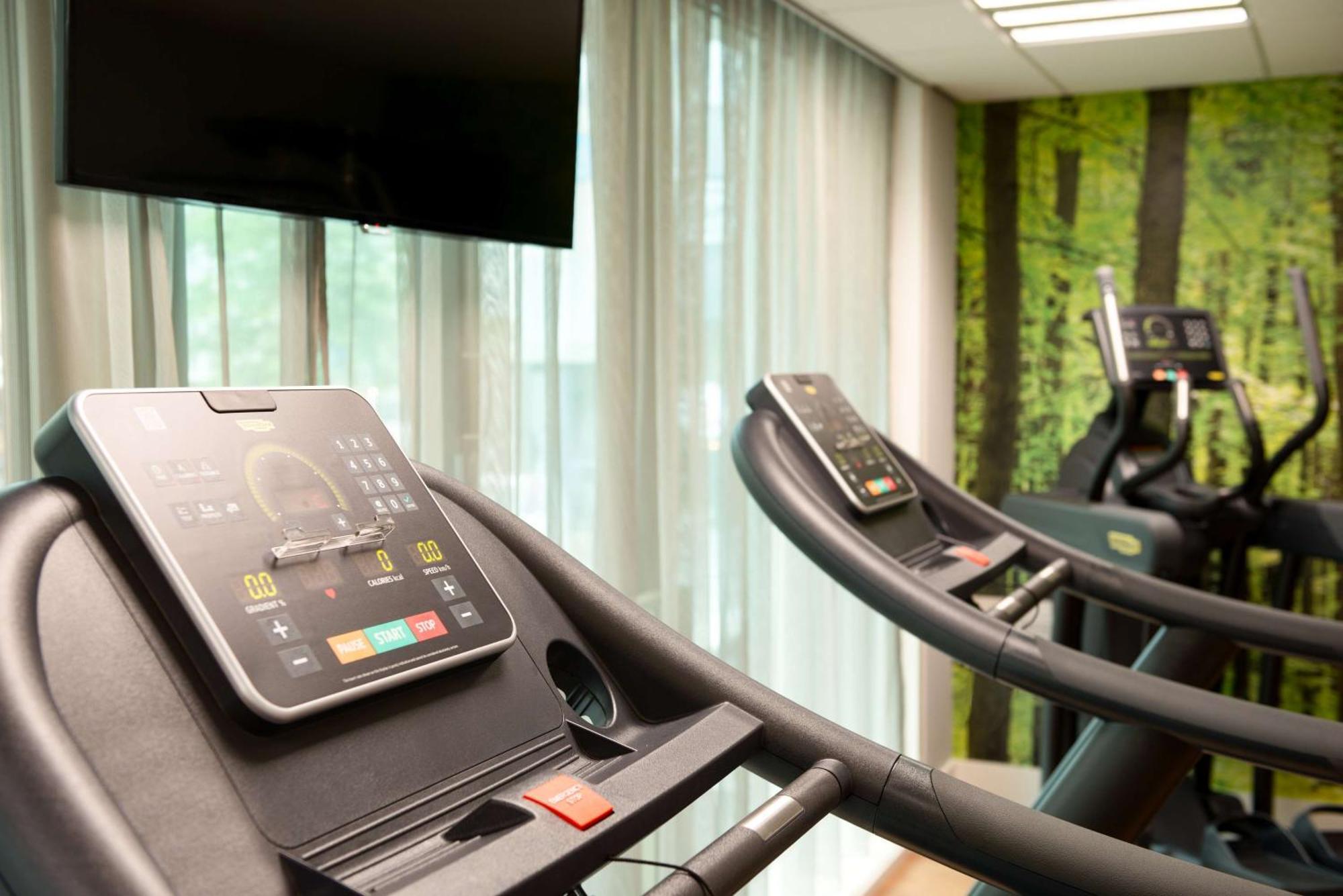 Hotel Nh Collection Madrid Suecia Exteriér fotografie The gym at the hotel