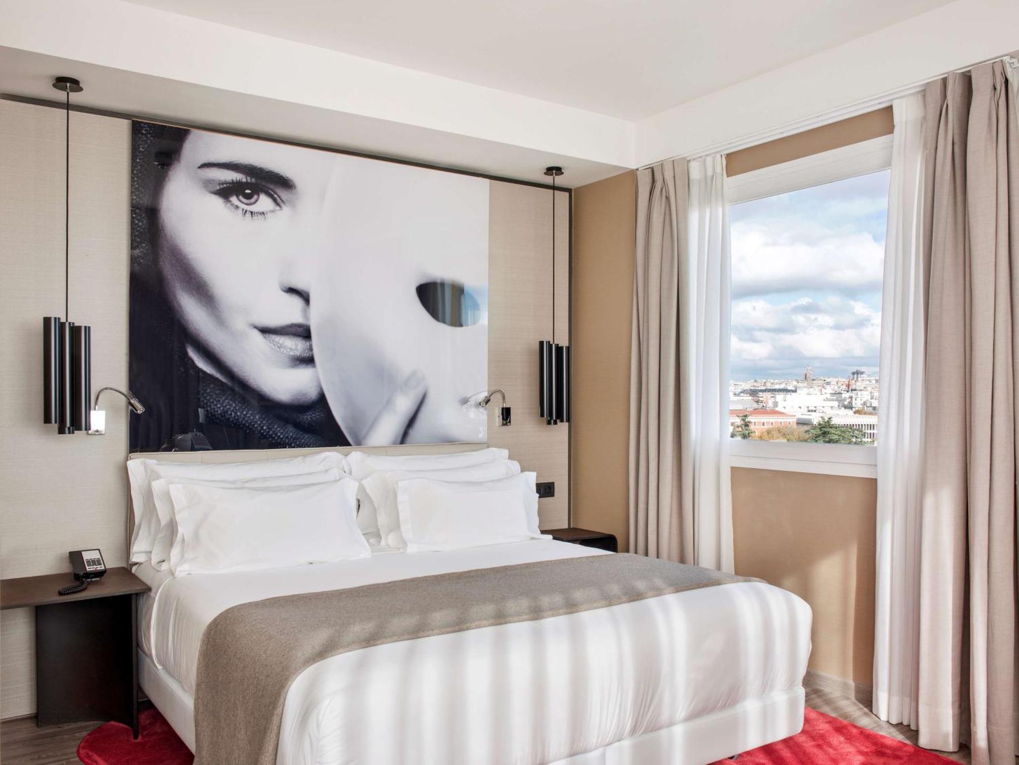Hotel Nh Collection Madrid Suecia Exteriér fotografie A room at the hotel