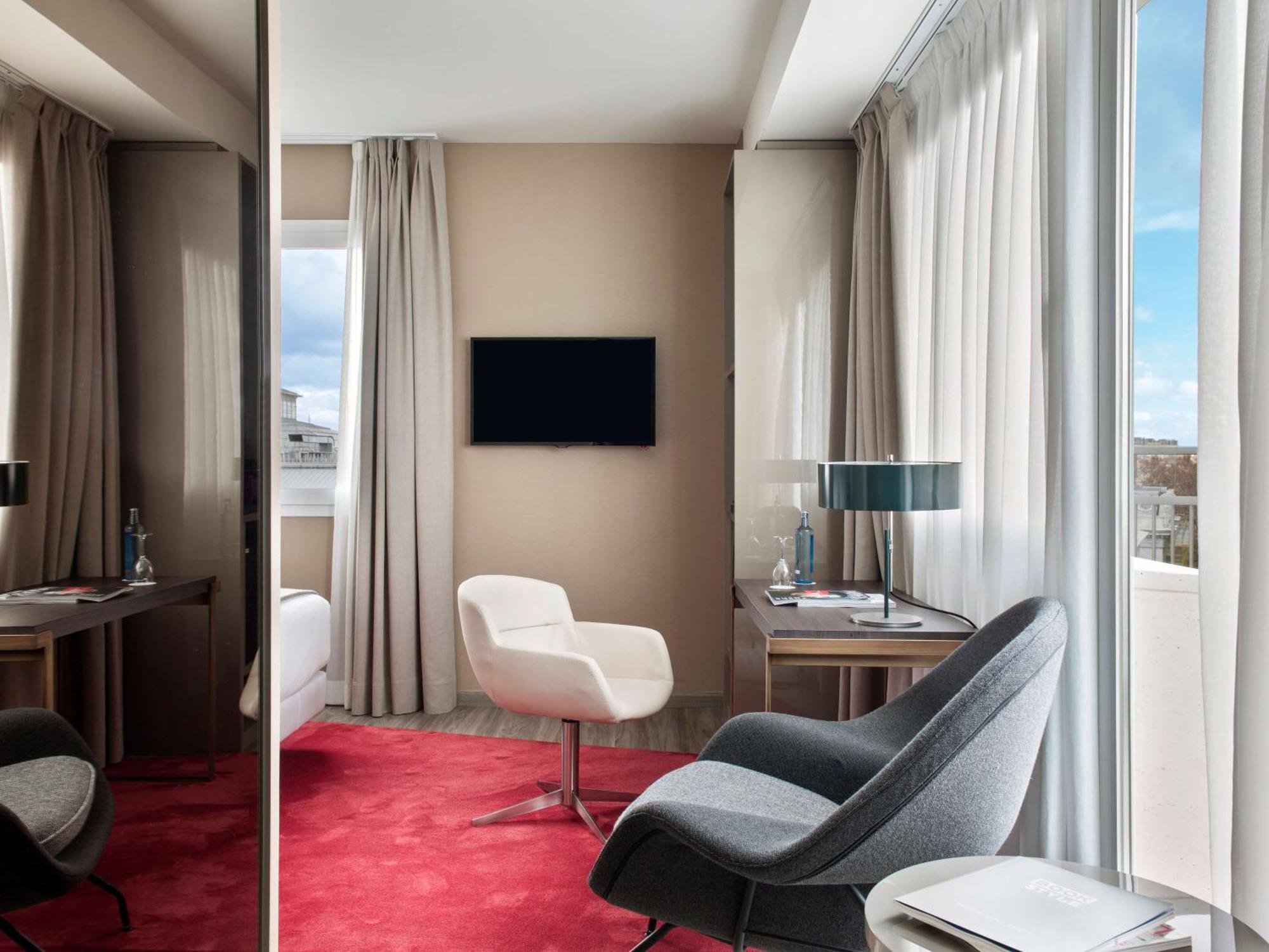 Hotel Nh Collection Madrid Suecia Exteriér fotografie A room at the hotel