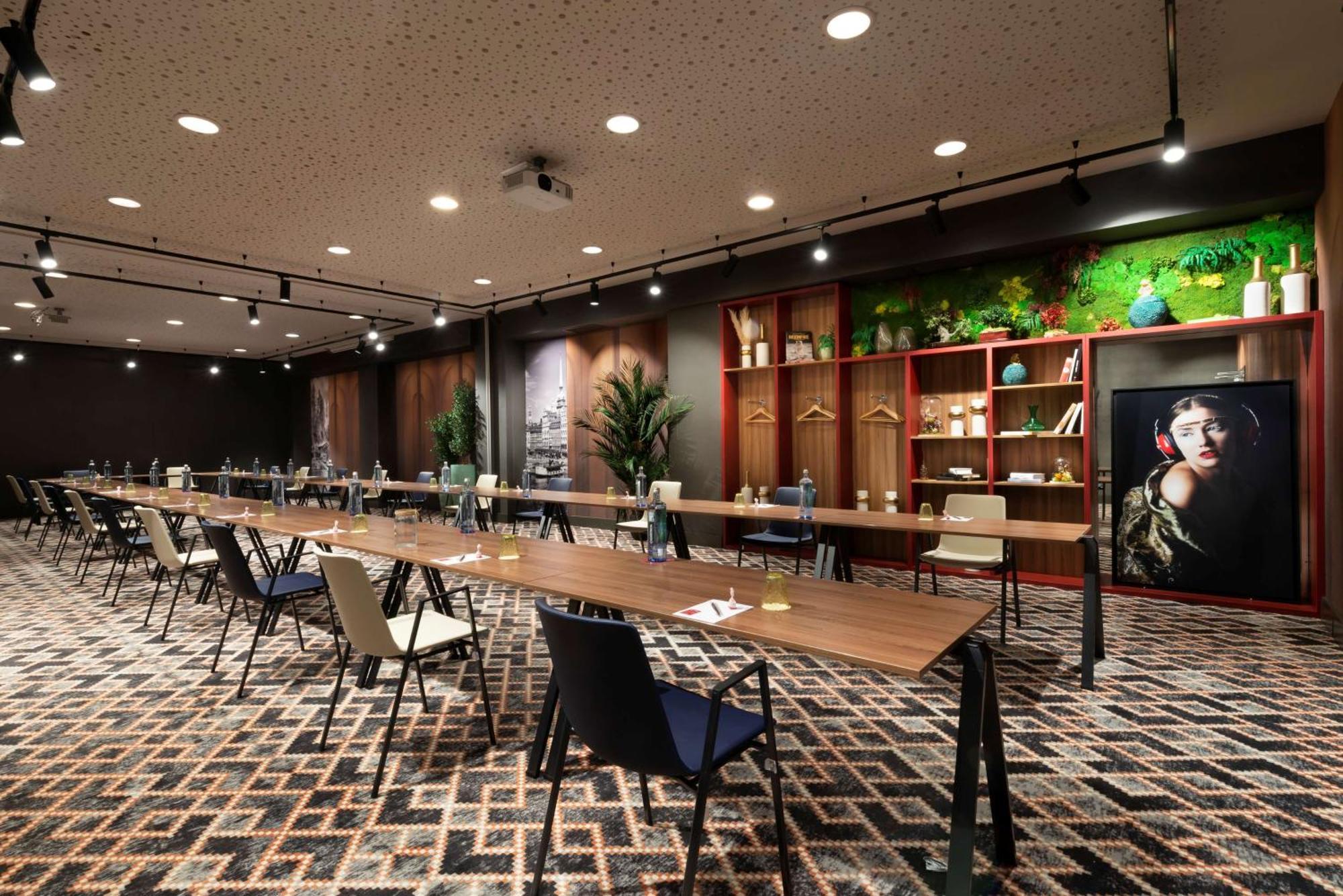 Hotel Nh Collection Madrid Suecia Exteriér fotografie The interior of the library