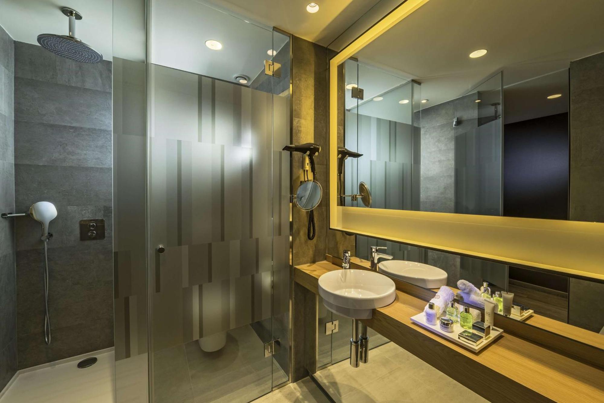 Hotel Nh Collection Madrid Suecia Exteriér fotografie Bathroom