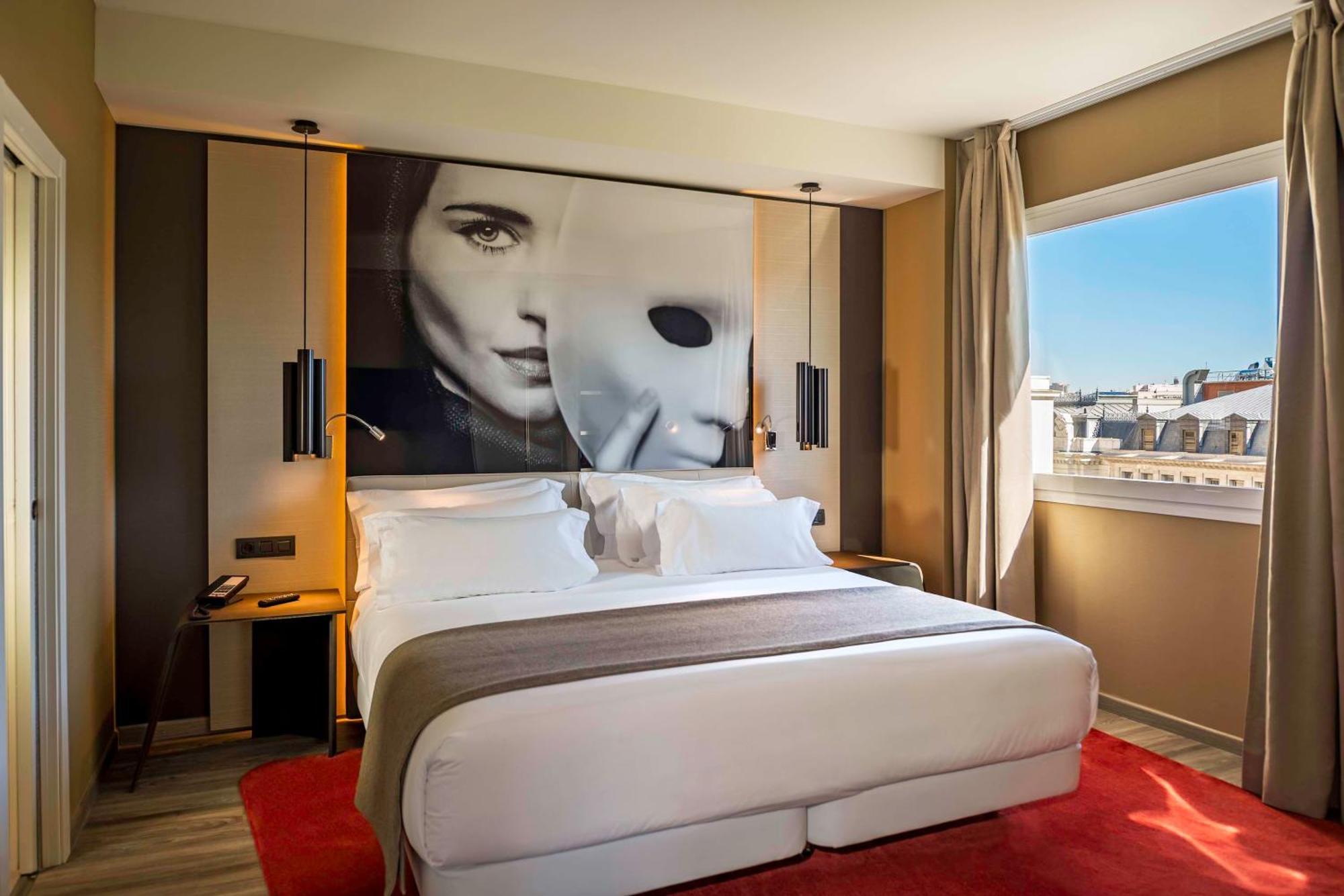 Hotel Nh Collection Madrid Suecia Exteriér fotografie A room at the hotel